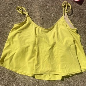 Yellow Kortni Jeane swing top. Size Small.